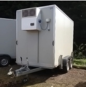 Refrigerados Trailers portáteis de armazenamento a frio com 220V de tensão e motor hermético
